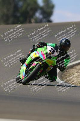 media/Sep-21-2025-TrackDaz (Sun) [[277c75b276]]/A Group/12pm (Turn 2)/